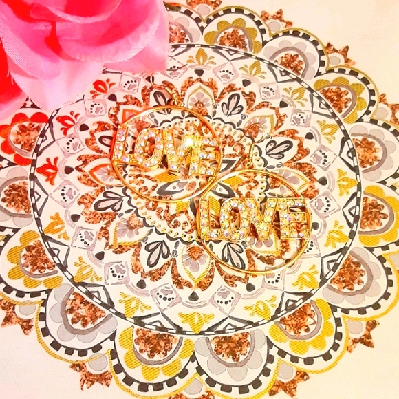 "LOVE in a circle" Irridescent Rhinestone Crystal Earrings - Goldtone - Picture 1 of 3